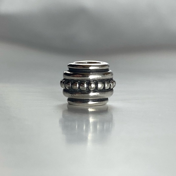 New PANDORA Retired Sterling Silver Five Circle “Hopi” Charm Bead 790301 - Picture 2 of 8